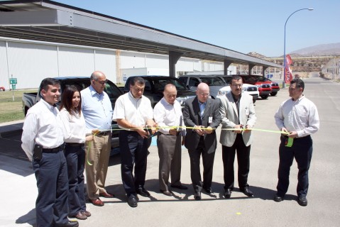 Intalan estacionamiento con energía solar en Tijuana