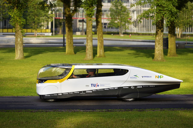 Auto solar familiar, con 600 km de autonomía, ¨Stella¨