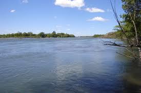 La contaminación en el río Negro, excede hasta 400 veces lo permitido.