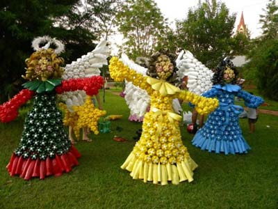 Decoran una ciudad de Misiones usando residuos