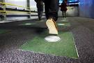 Baldosas que generan energía al caminar