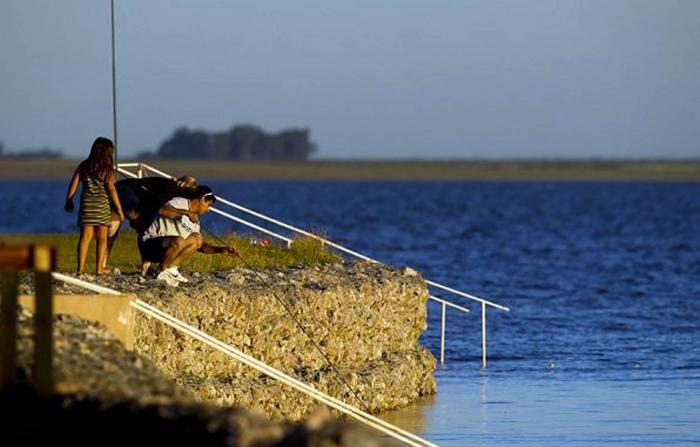 Comenzó a regir el «Derecho a Costa» Lago del Monte, Guaminí