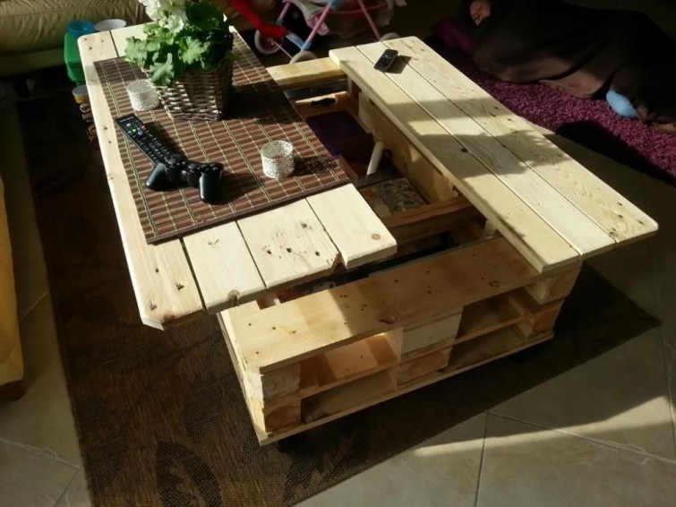 Pallets reciclados: Mesa multifunción elevable