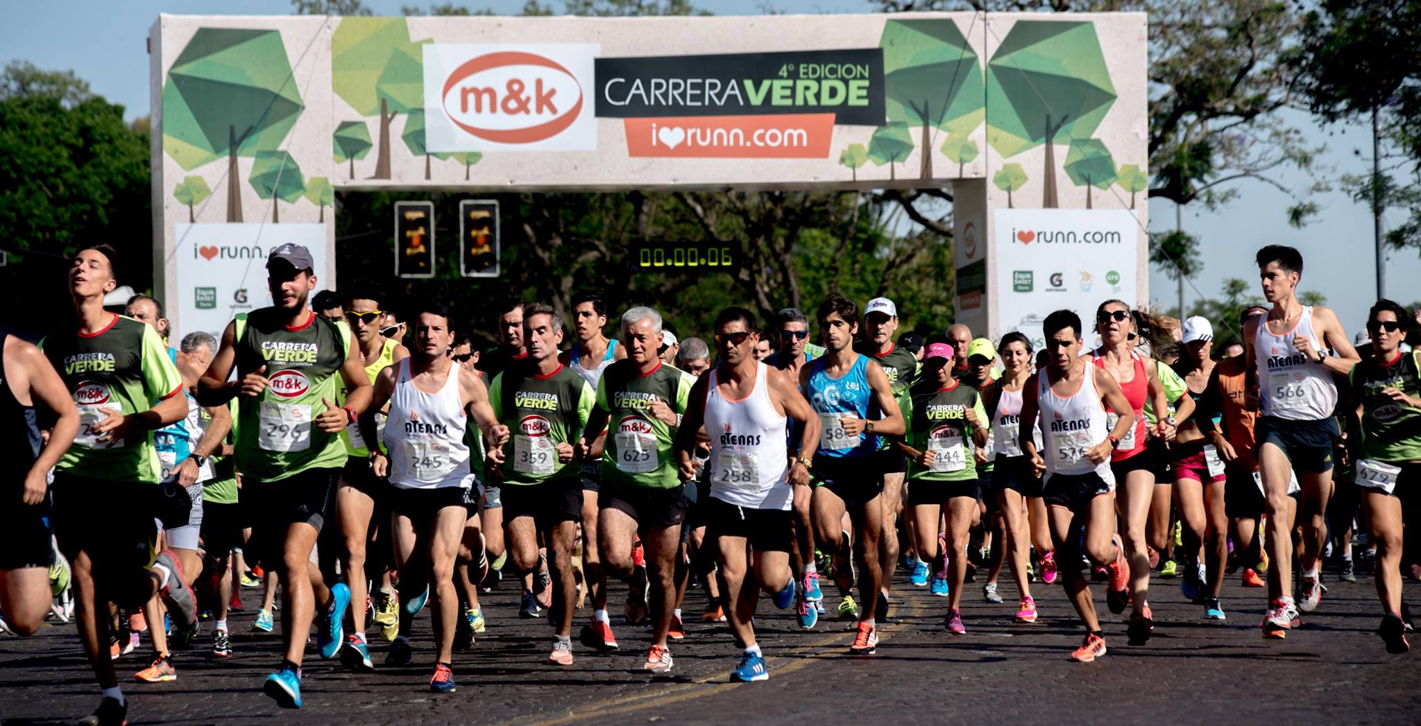 Carrera en Rosario por los Bosques
