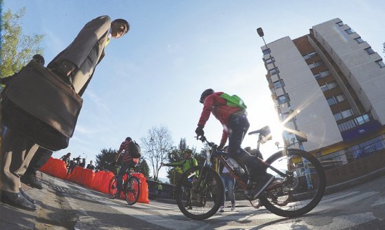 Juana Koslay, San Luis: un día libre por ir al trabajo en bicicleta