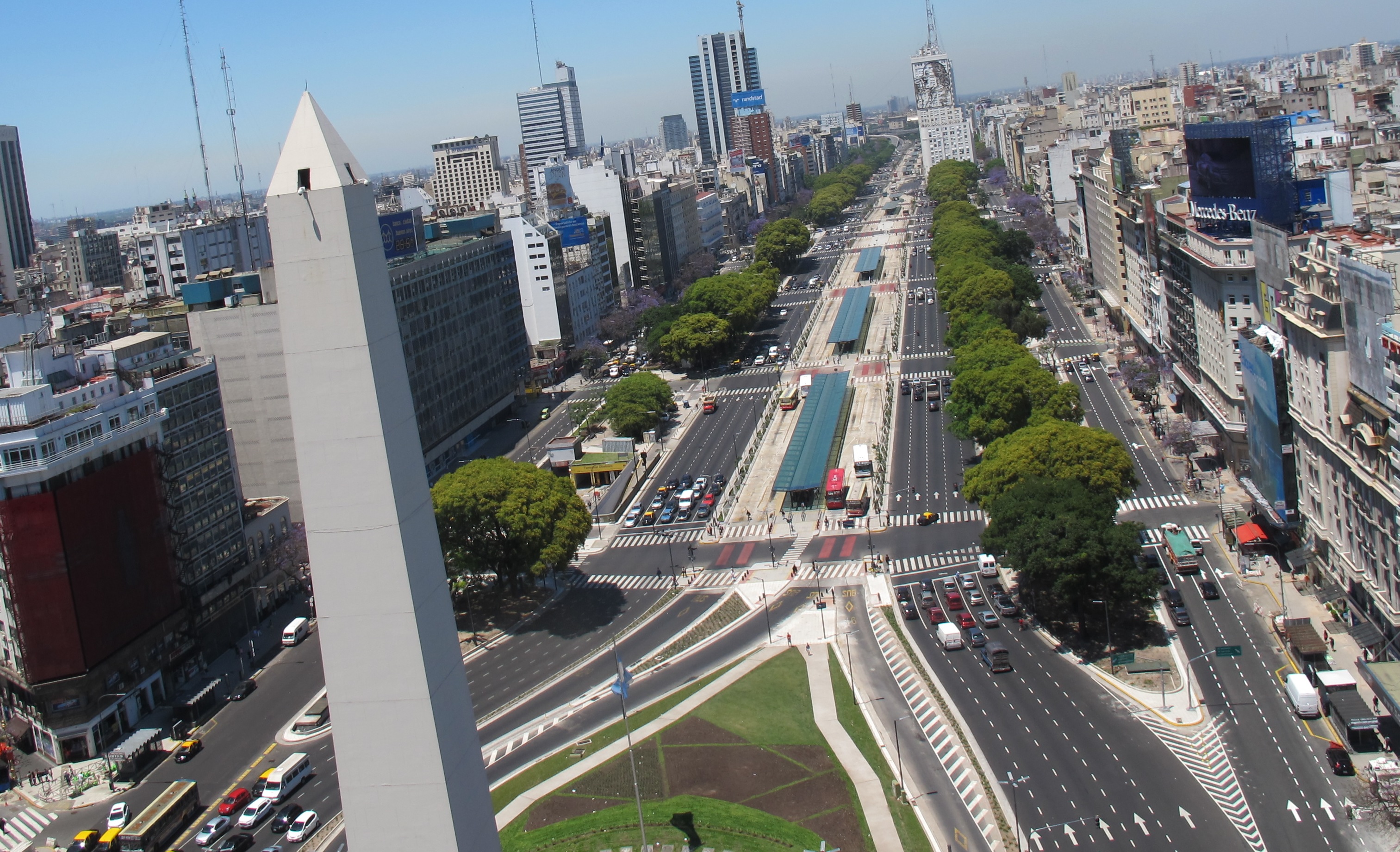 La energía renovable llega al Metrobus 9 de Julio