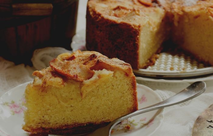 Torta invertida de manzanas para desayunar o merendar