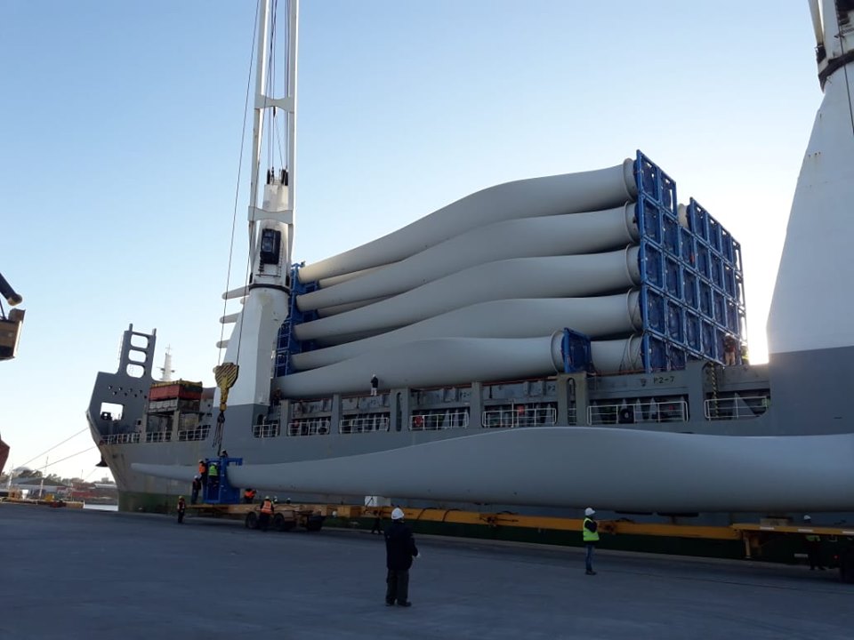 Aerogeneradores en el Puerto de Bahía Blanca Parques Eólicos