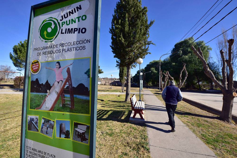 Mobiliario escolar a partir de residuos plásticos